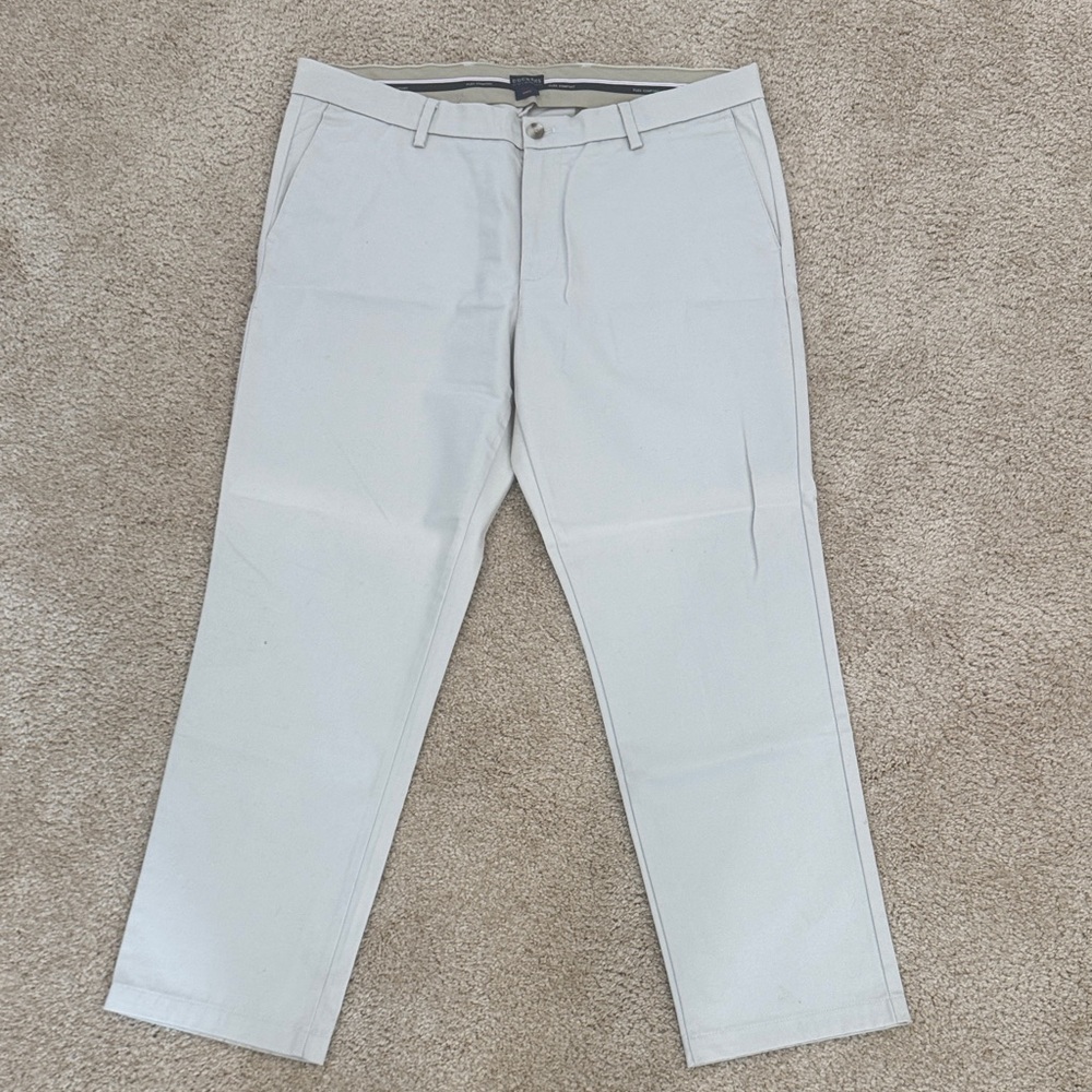Docker’s Men’s Slim Fit Tan Pants W38 L29